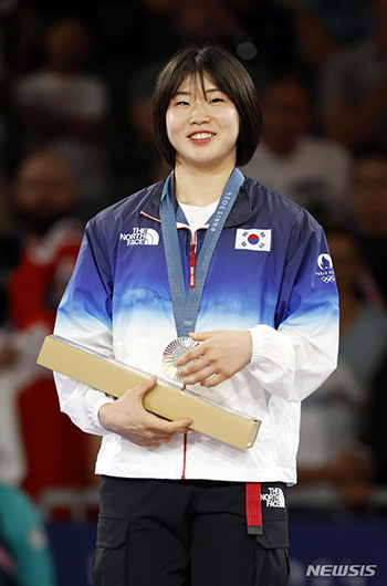 許海実　柔道女子57kg級で銀メダル　パリ五輪