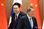 握手する尹大統領と中国の李強首相　／ソウル