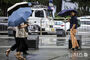 雨が降ったりやんだり